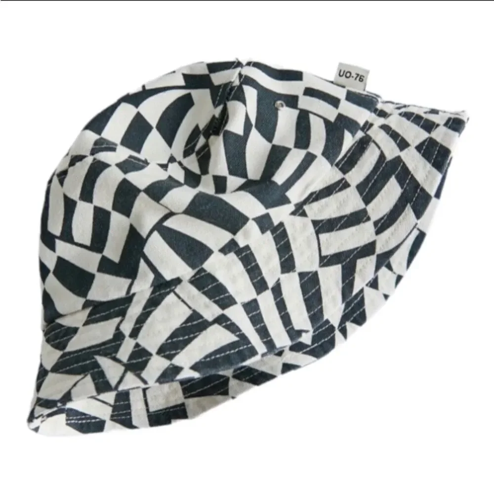 NEW Urban Outfitters UO Blake Black White Printed Bucket Cap Hat